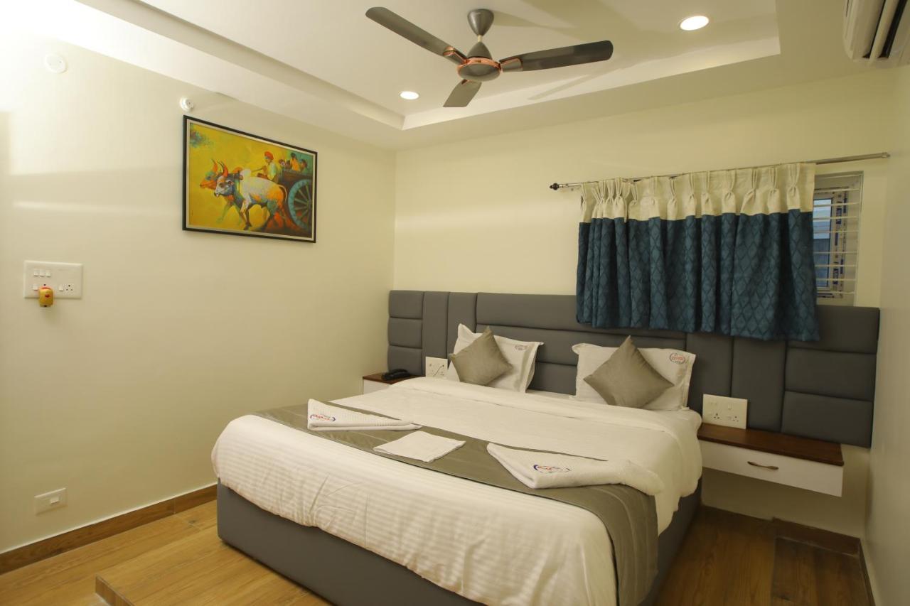 ホテル Radha Rani Residency Khammam エクステリア 写真