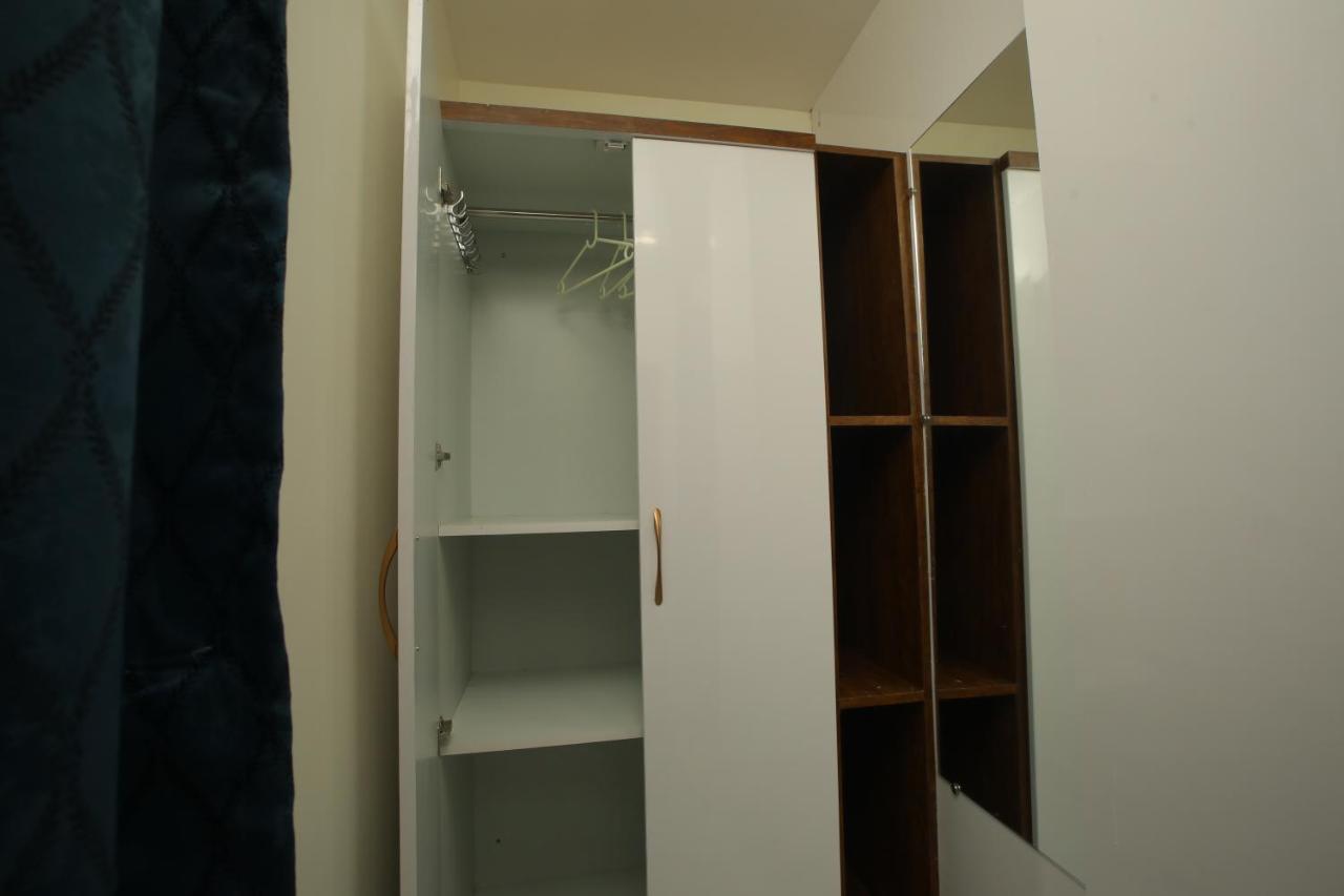 ホテル Radha Rani Residency Khammam エクステリア 写真